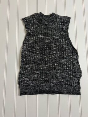 Sleeveless Crewneck Sweater - Charcoal Gray Marl